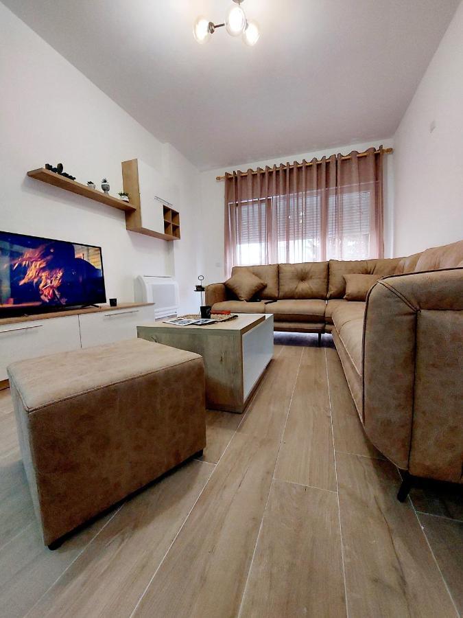 Gex Apartments Tirana Exteriör bild